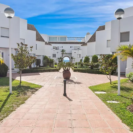 In Casares Del Mar By Costarentals - Ref M50 *